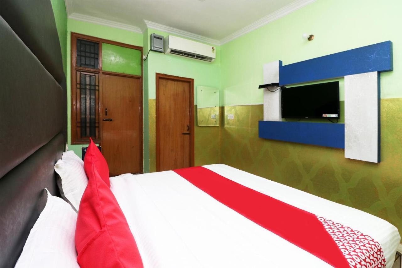 Oyo 29304 Hotel Pooja Yamunānagar Dış mekan fotoğraf