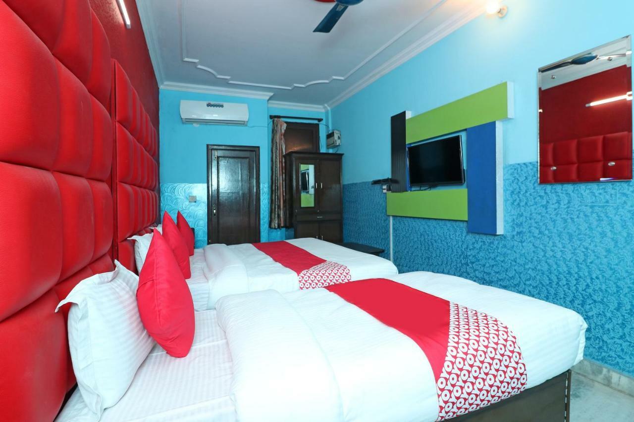 Oyo 29304 Hotel Pooja Yamunānagar Dış mekan fotoğraf