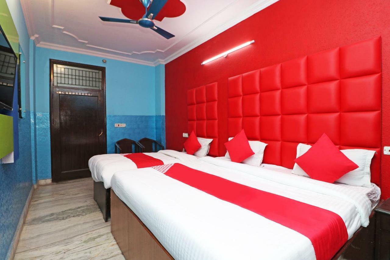 Oyo 29304 Hotel Pooja Yamunānagar Dış mekan fotoğraf