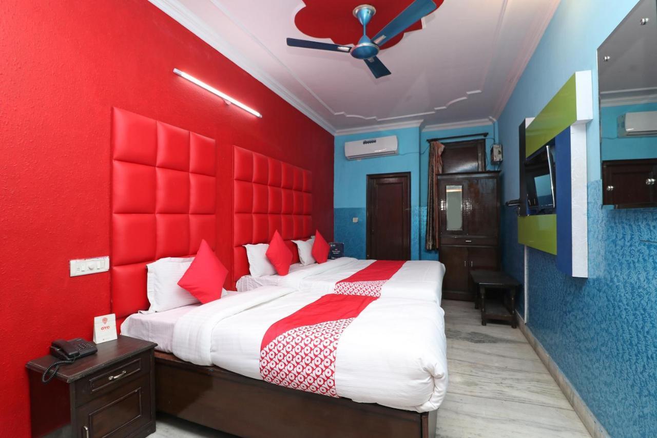 Oyo 29304 Hotel Pooja Yamunānagar Dış mekan fotoğraf