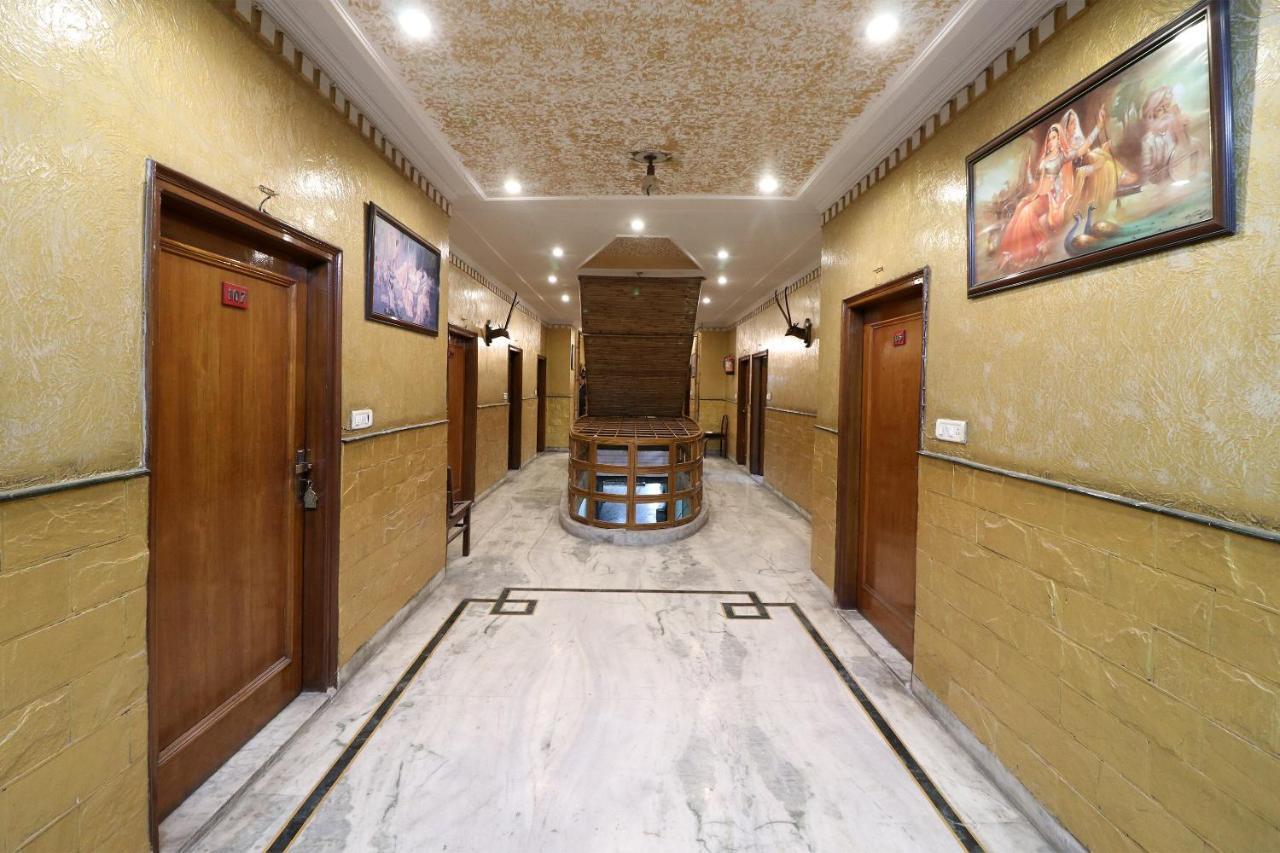 Oyo 29304 Hotel Pooja Yamunānagar Dış mekan fotoğraf